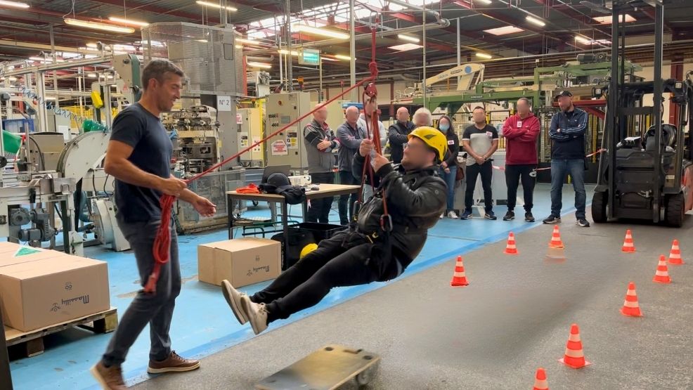 Animation sécurité au travail sur les chutes