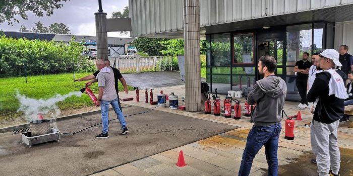 Atelier sécurité incendie lors d'un safety day